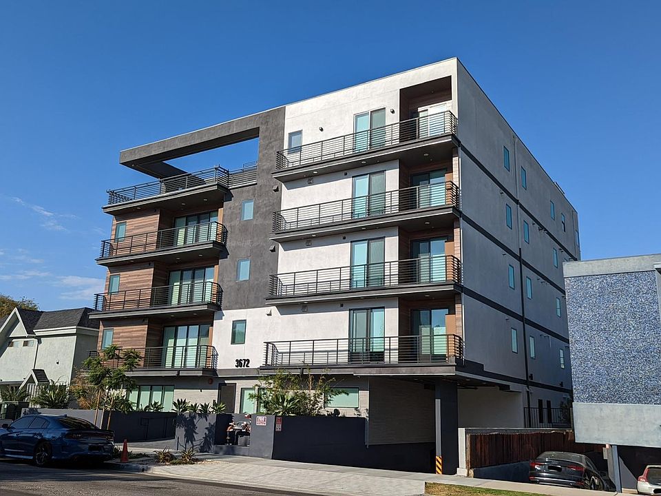 2nd image of 3672 Jasmine Ave Unit 304