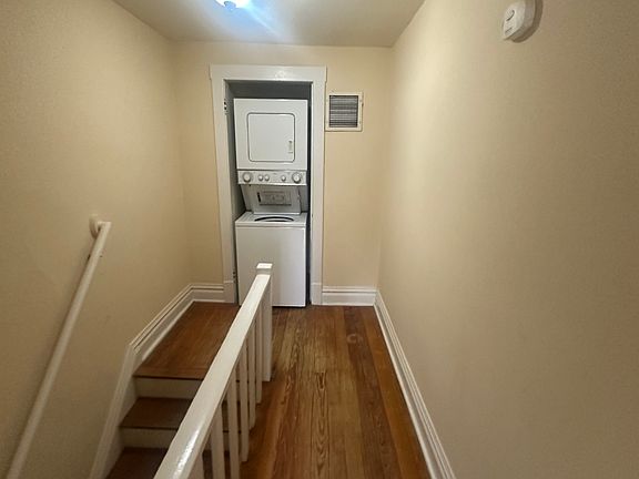4th image of 1445 N Milwaukee St