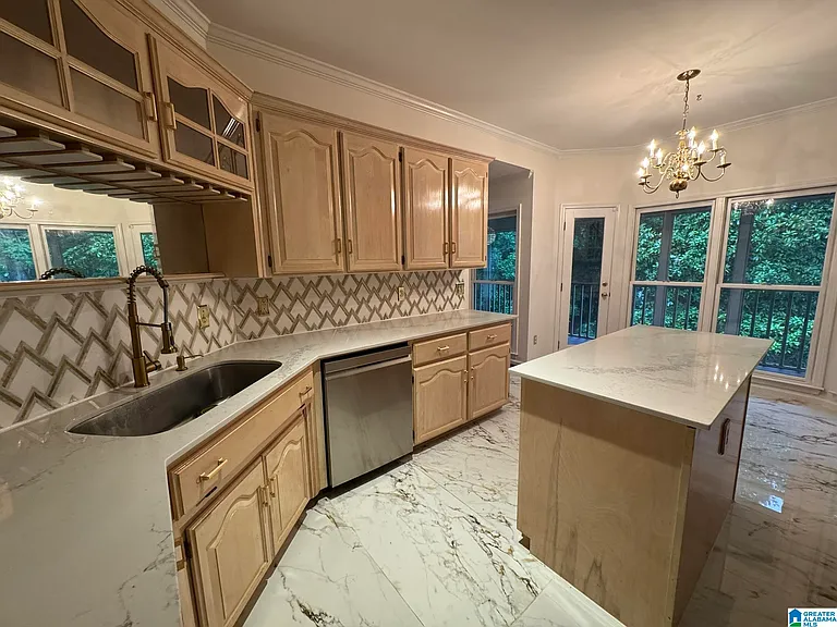 2512 Christie Cir — Photo 35