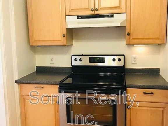 5th image of 1012 Saint Peter St #1
