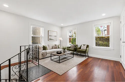 40 Chappie St Photo 1
