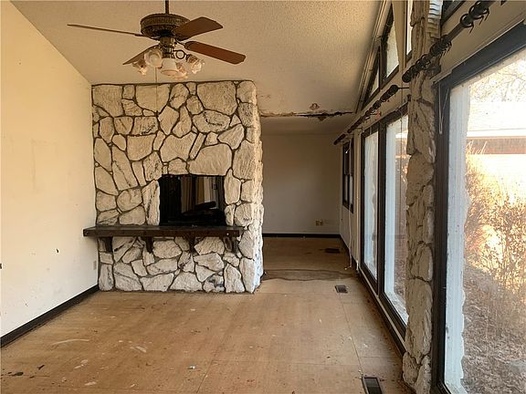 5th image of 48 Lake Shore Dr