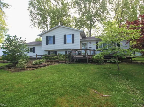 795 Harbor Ave, Lake Milton, OH 44429