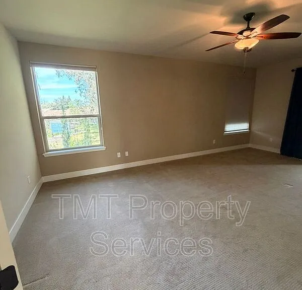2839 Sevilla Ln — Photo 16