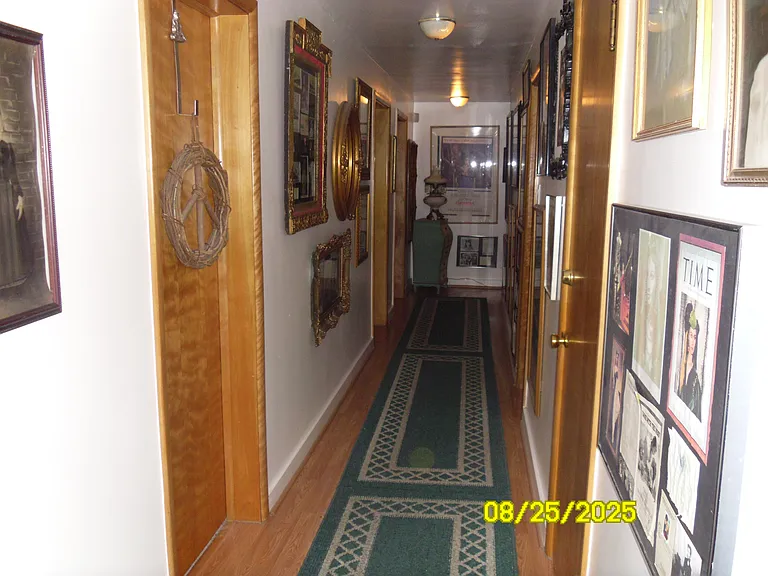 2580 N Monaco Pkwy #2 — Photo 4