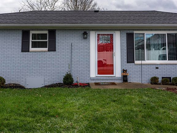 2nd image of 102 Meadow Ln