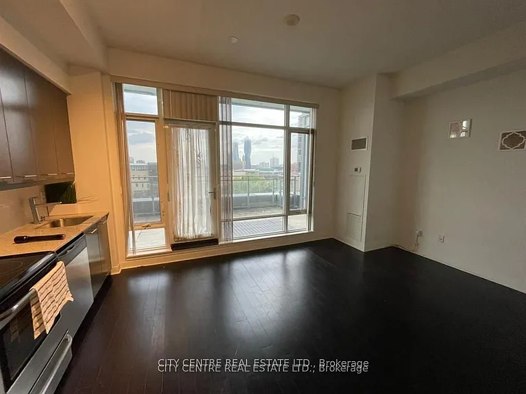 365 Prince Of Wales Dr #601 — Photo 2