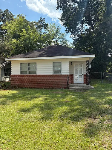 2020 E 3rd St Photo 1
