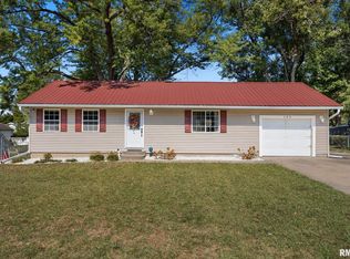 109 W Bittersweet Rd, Washington, IL 61571