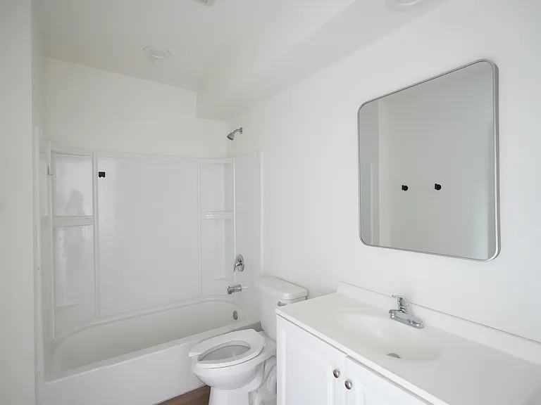 2828 E 70th St #2826-B — Photo 11