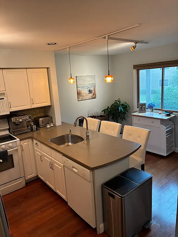 2 bed, 1444 sqft, $3,200 — Photo 2