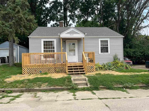 929 Emmett Ln, Fort Wayne, IN 46805