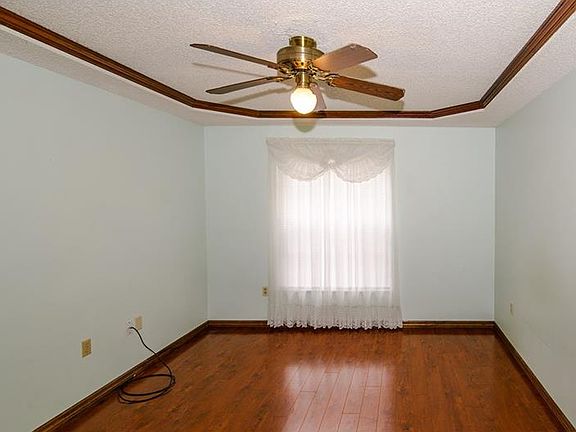 5th image of 2707 Kendall Ave