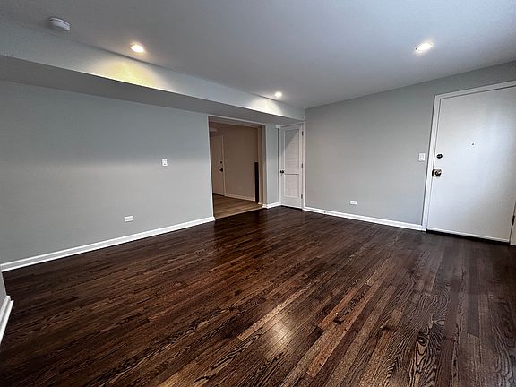 Large 15 x13 Living Room
