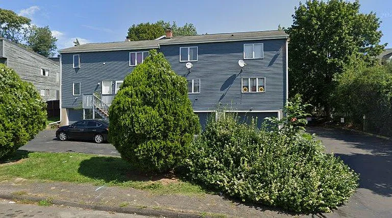 38 Glenwood Ave #6 — Photo 2