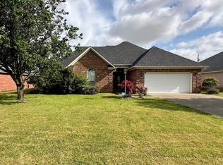 224 Westwood Dr, Cleveland, MS 38732