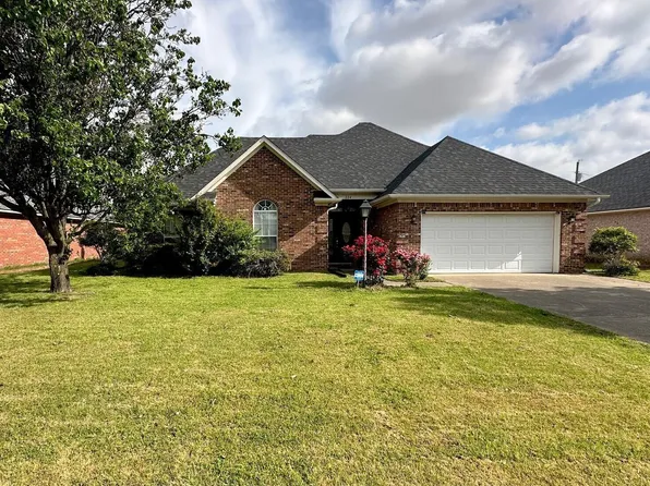 224 Westwood Dr, Cleveland, MS 38732