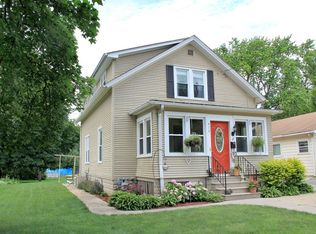 413 S Prairie St, Batavia, IL 60510