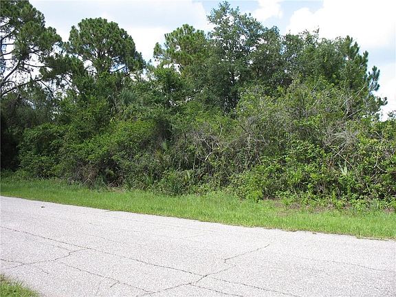 5th image of 102 McDill Dr