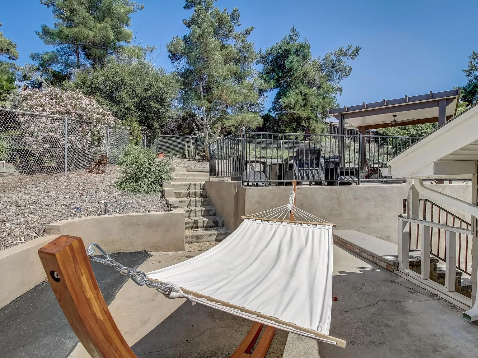 2140 S Juniper St — Photo 4