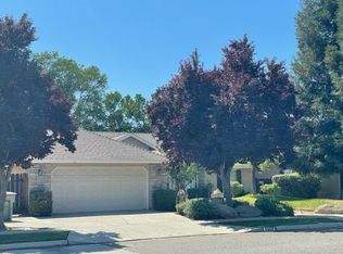 7837 N 9th St, Fresno, CA