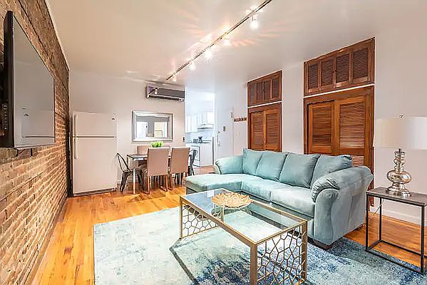 1st image of 472 9th Ave APT 2