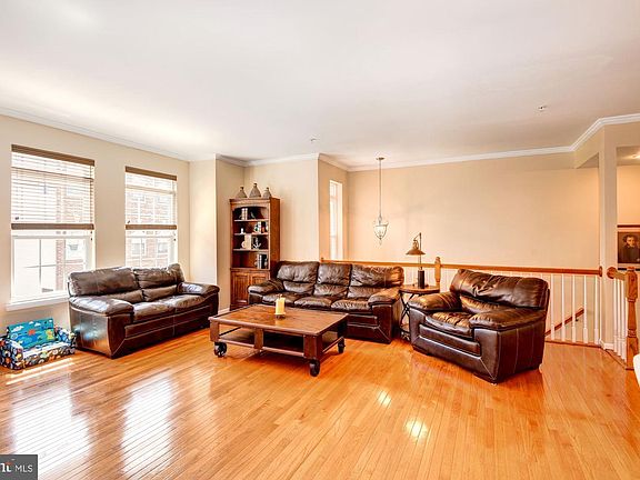 4th image of 23209 Scholl Manor Way #1318