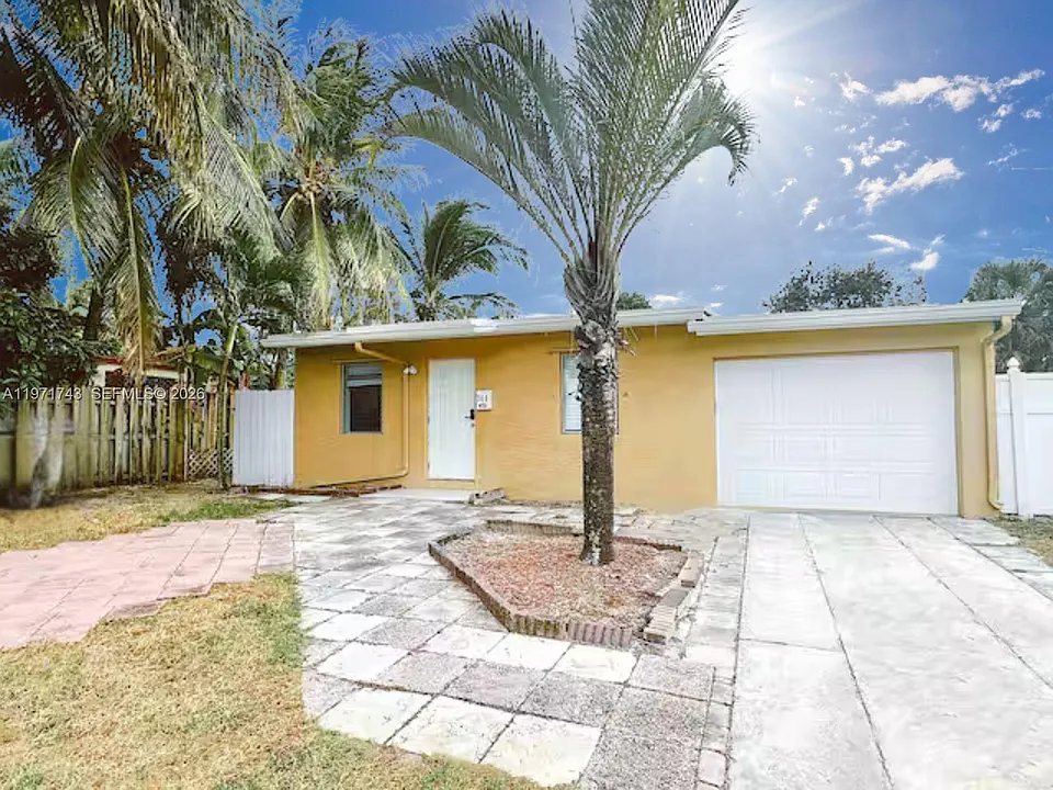 308 NE 8th Ct