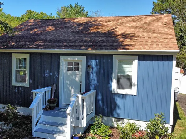 215 Locust Ave, Colonial Beach, VA 22443