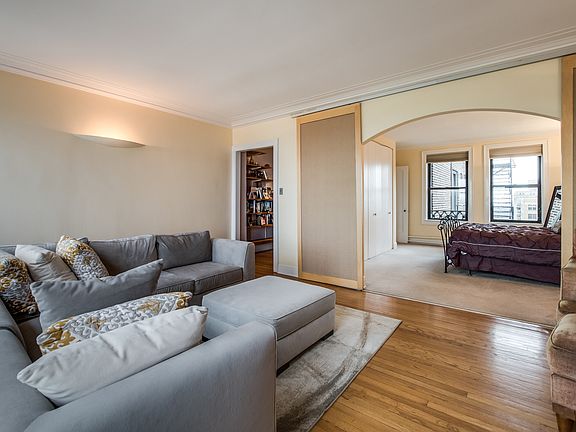 4th image of 5555 S Everett Ave APT B-12