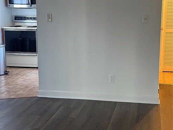 5th image of 279 Clark St APT C3