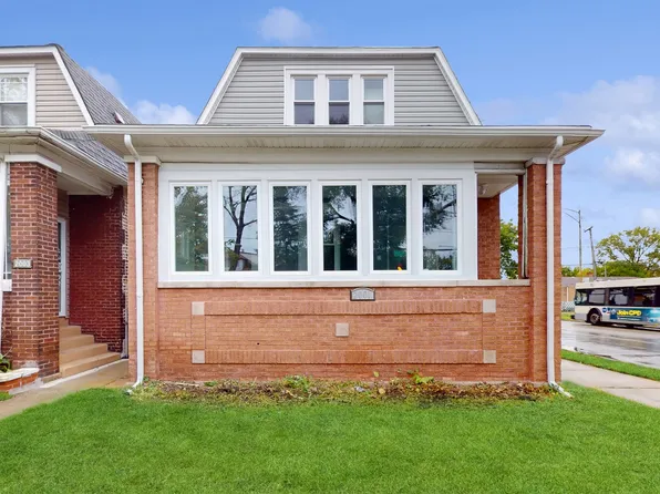 2001 E 93rd St, Chicago, IL 60617