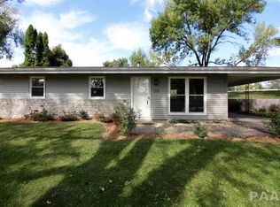 5521 N Longwood Dr, Peoria, IL 61614
