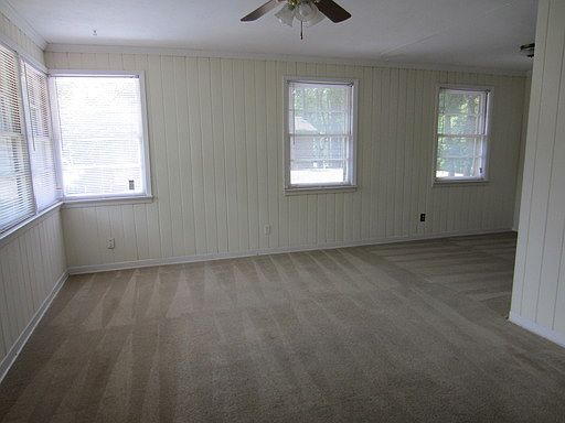 2nd image of 304 1/2 E Moore St