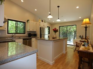 1374 Arden View Dr, Arden Hills, MN 55112