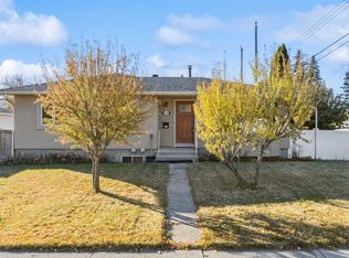 5307 N 7th Ave SW, Calgary, AB T3C0E6