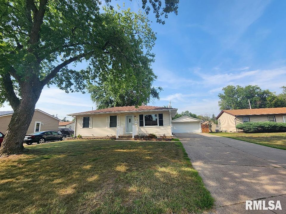 718 Middle Rd, Camanche, IA 52730 Zillow