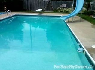 4450 Woodbriar Dr, Flint, MI 48507