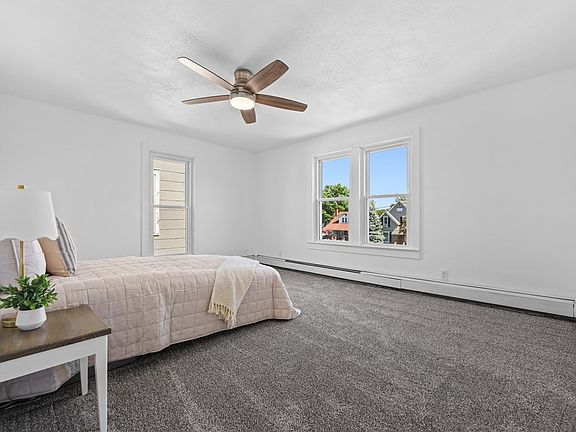 4th image of 516 W Main St