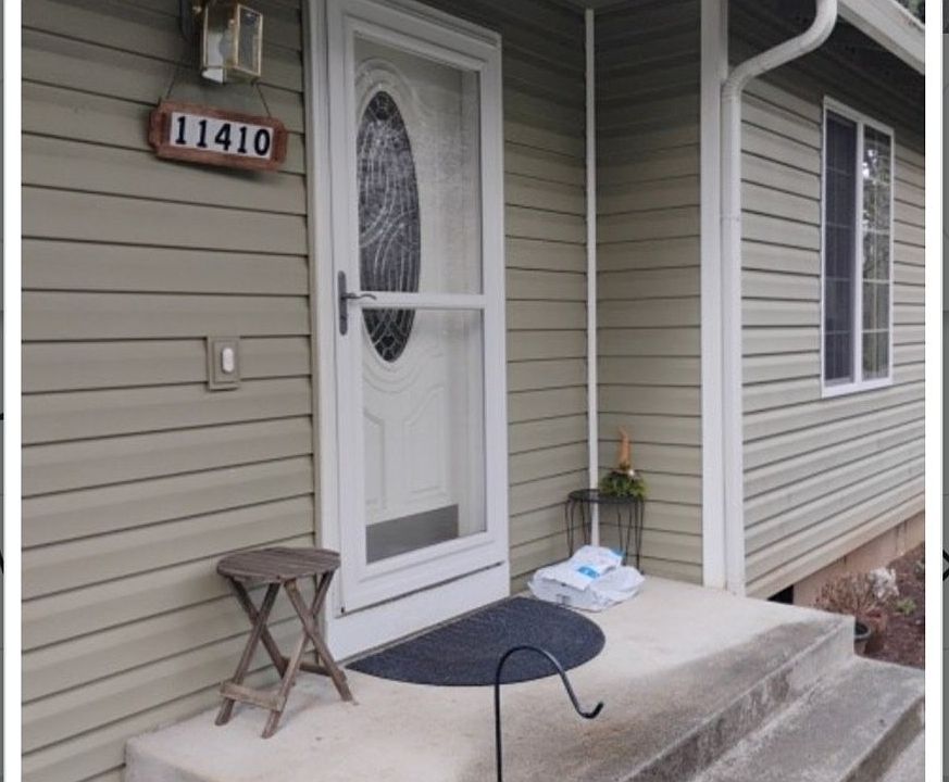 2nd image of 11410 NE 64th Ave