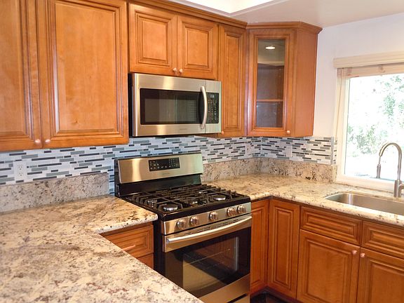 4th image of 15017 Tacuba Dr