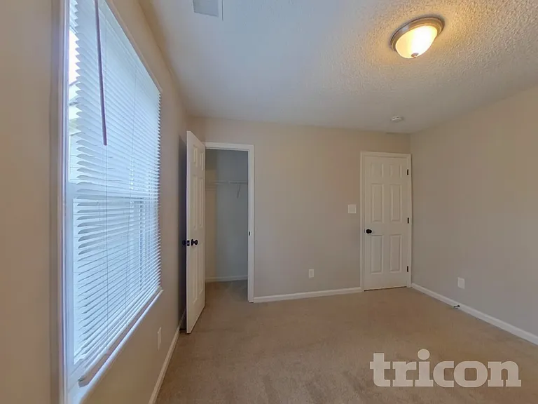 713 Trailing Rock Dr — Photo 12