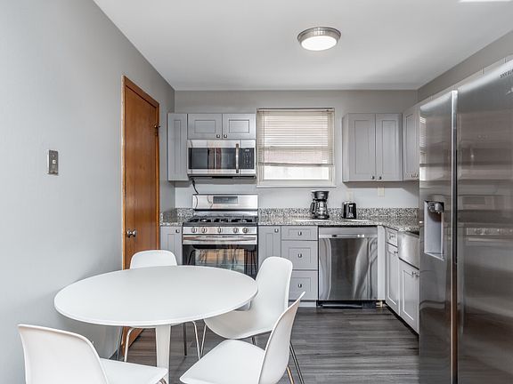 3rd image of 1305 King Ave #F