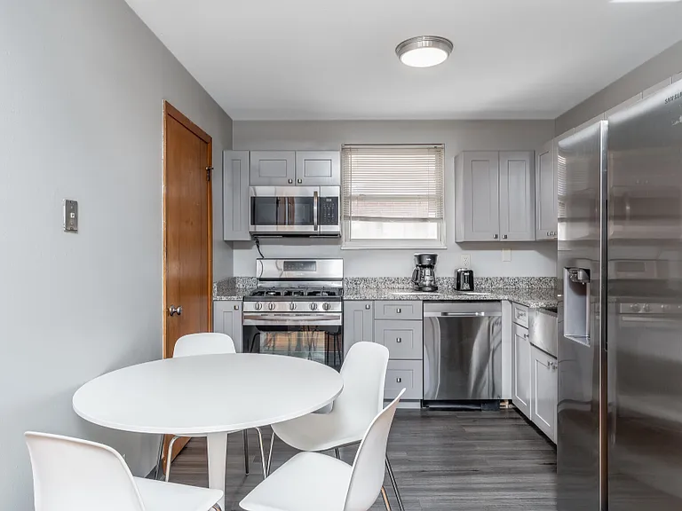 1305 King Ave #F — Photo 3