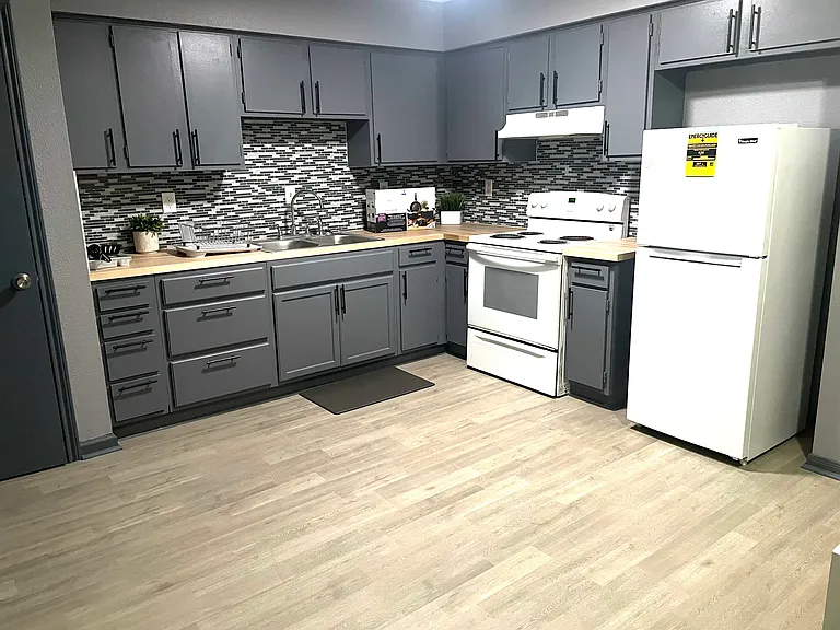 131 Goldsmith St — Photo 8