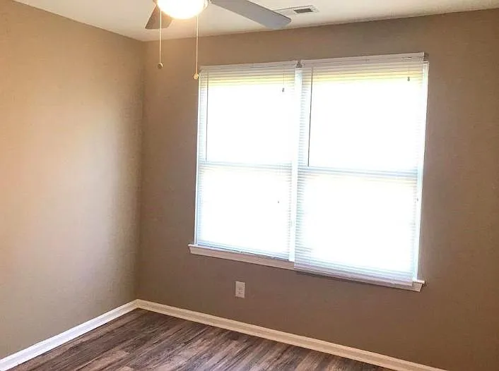 37 Hopewell Ln #A — Photo 2