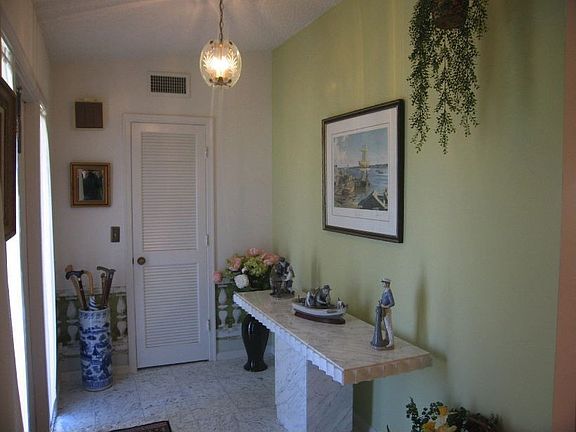 2nd image of 10476 Green Trail Dr N