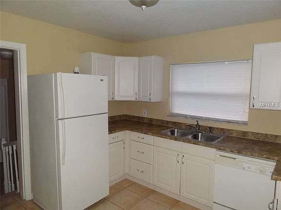 4th image of 1024 W Rambla St
