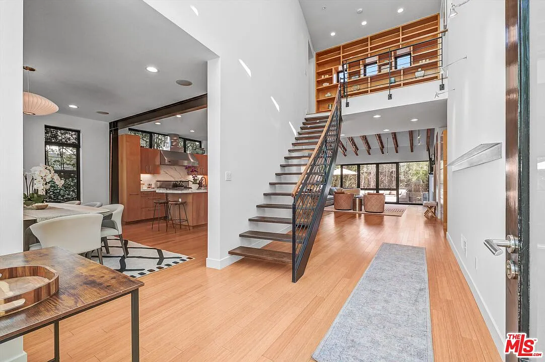 5 bed, 4.0 bath, 3428 sqft, $20,000 — Photo 4