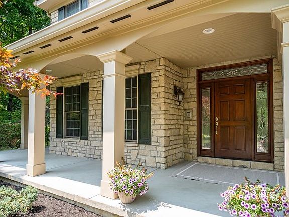4th image of 7698 Coldstream Dr
